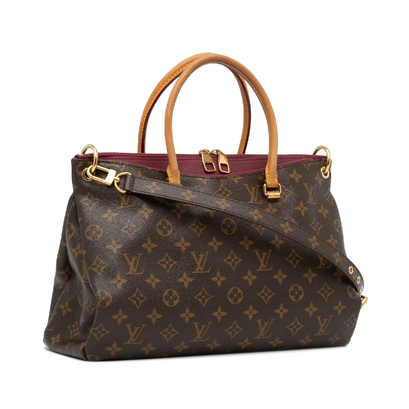 Louis Vuitton bags for photographersLouis Vuitton Pallas MM Monogram Canvas