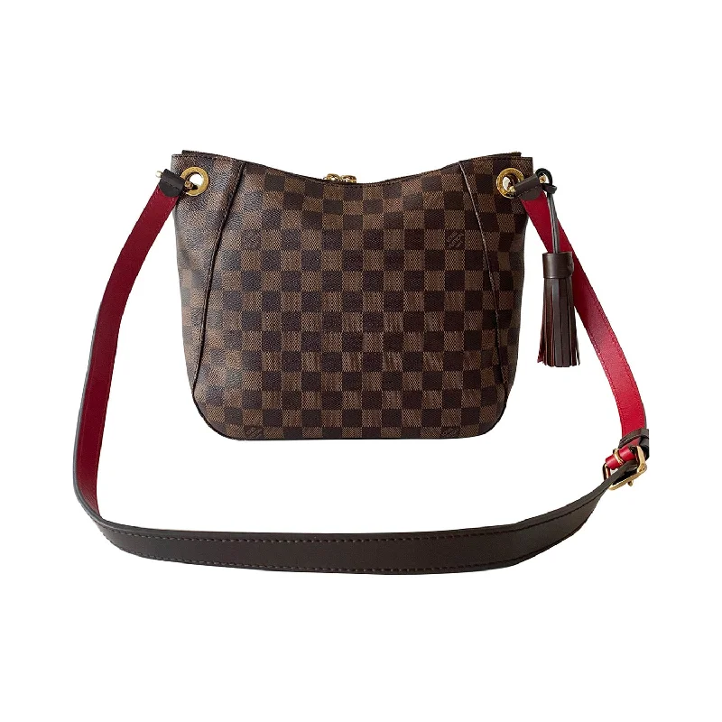 Louis Vuitton bags suitable for business executivesLouis Vuitton South Bank Besace Bag