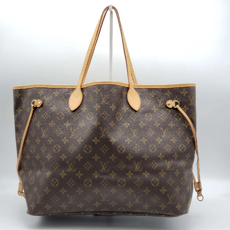 Louis Vuitton bags with unique closuresLOUIS VUITTON MONOGRAM NEVERFULL GM TOTE BAG