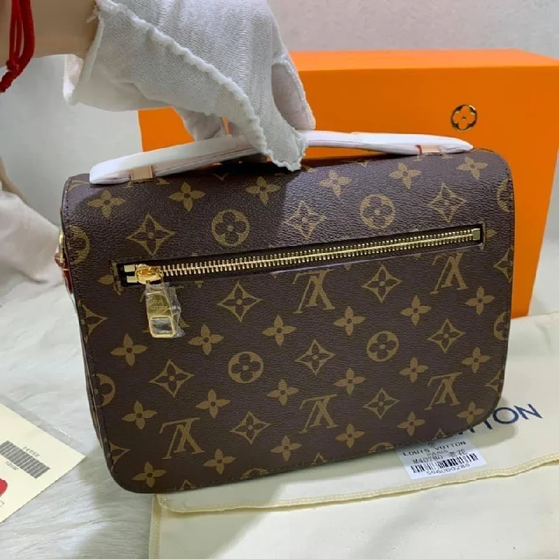 Louis Vuitton bags for athletesLouis Vuitton Pochette Metis Bag