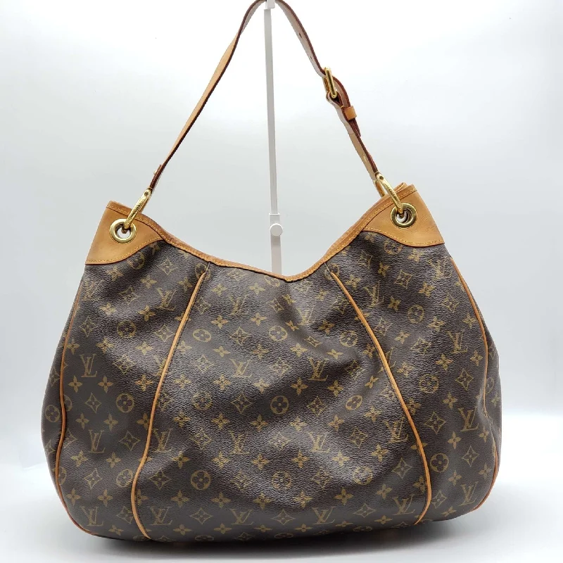 Louis Vuitton bags for fashion - forward millennialsLouis Vuitton Galliera GM Monogram Tote Bag