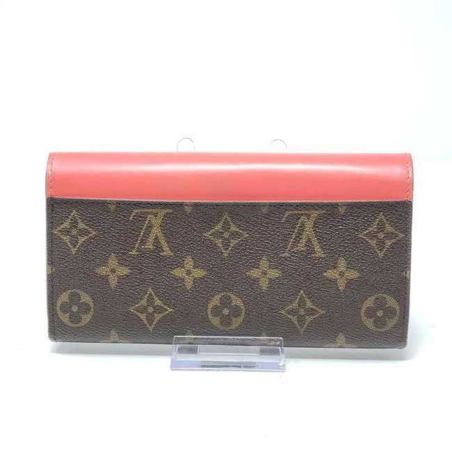 Louis Vuitton bags for luxury travelLouis Vuitton Sarah Limited Edition Bifold Wallet