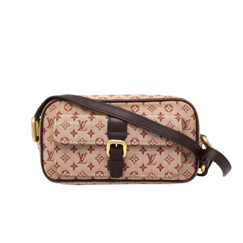 Louis Vuitton bags suitable for business executivesLOUIS VUITTON Juliette Clutch Bag