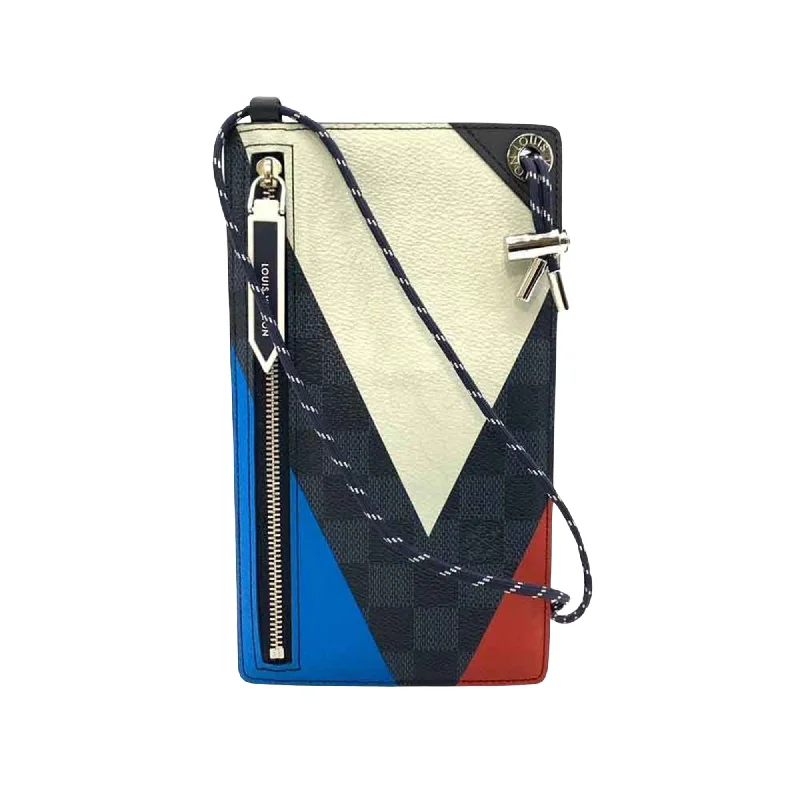 Louis Vuitton bags for athletesLOUIS VUITTON America's Cup Clutch Bag