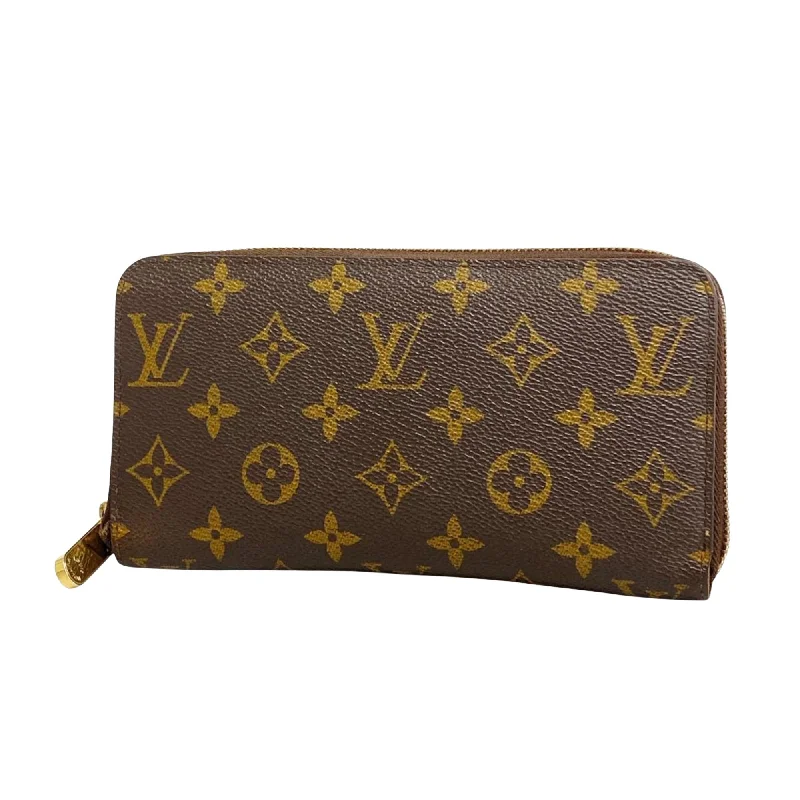 Louis Vuitton bags for beach getawaysLOUIS VUITTON Zippy wallet